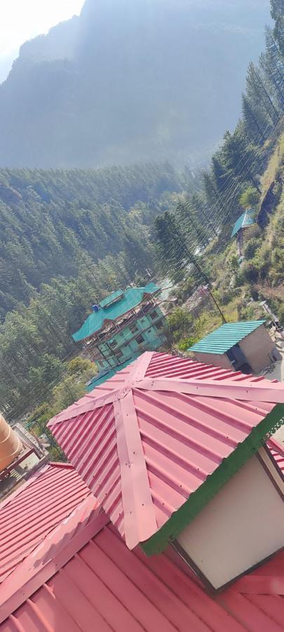 Little Hamlet Choj * Kasol