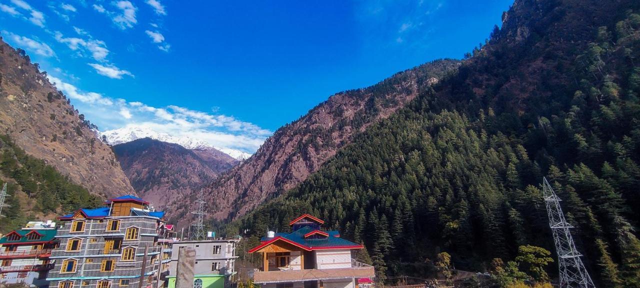 Little Hamlet Choj Kasol