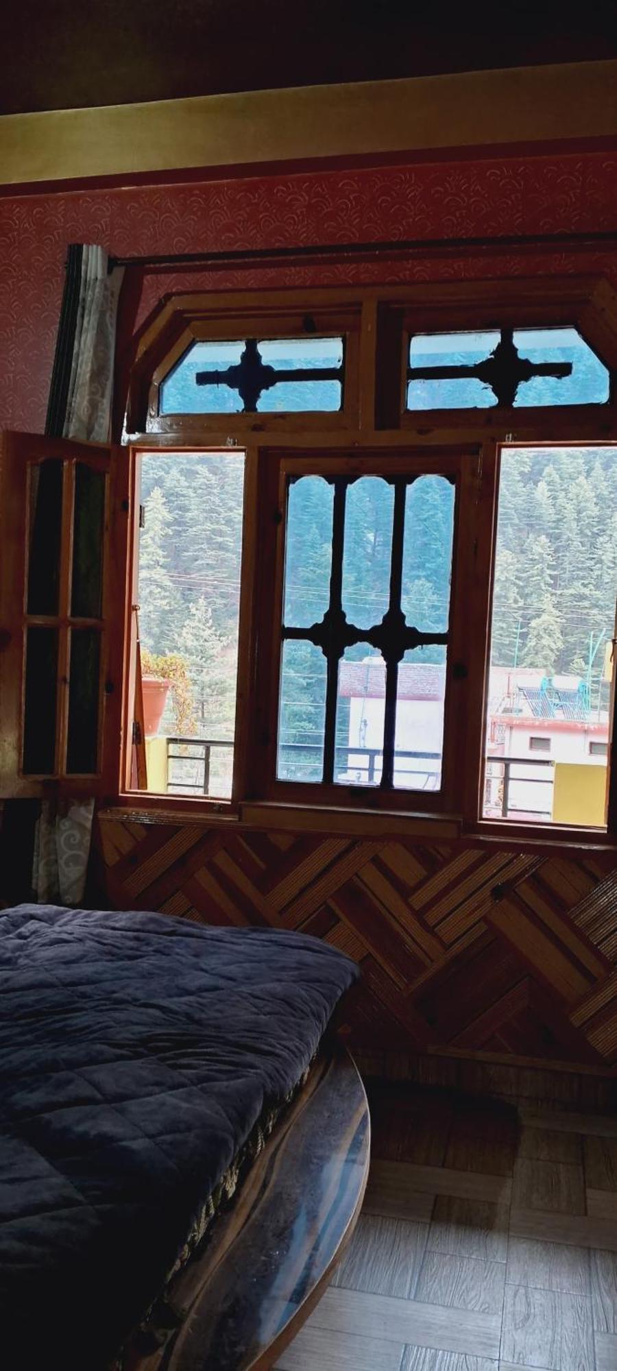 Little Hamlet Choj Homestay Kasol
